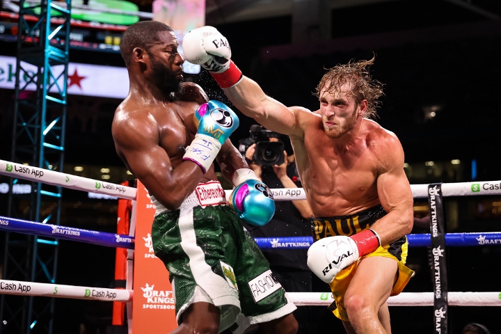 Logan Paul Mayweather Hug / Floyd Mayweather Vs Logan Paul